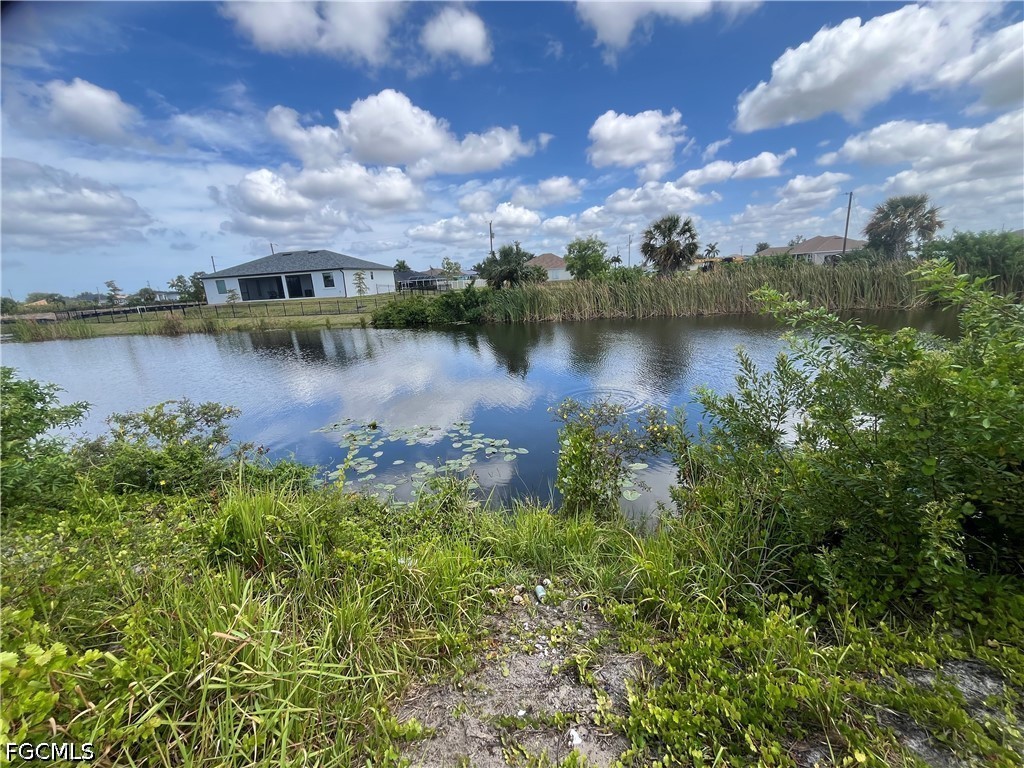 2515 NW 1st Street Cape Coral FL 33993 2026016158 image1