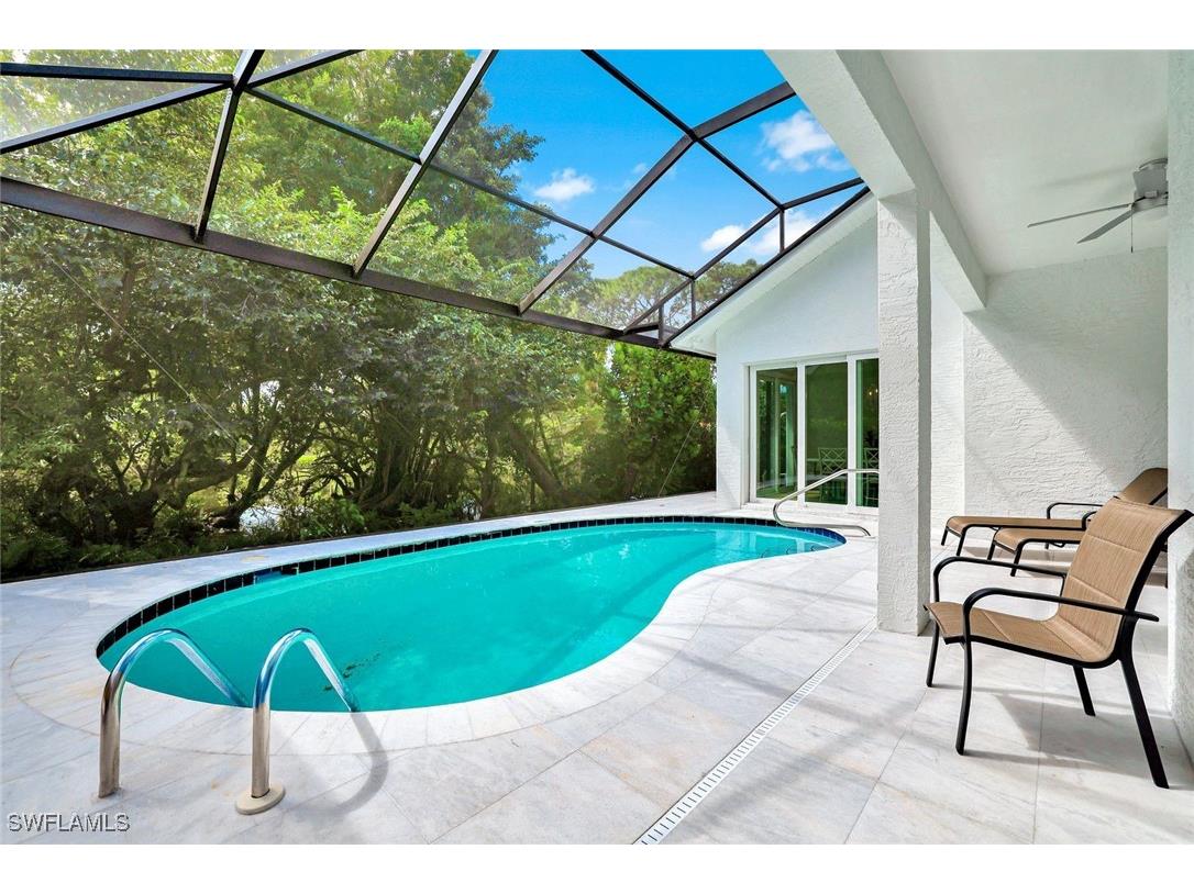 2515 Royal Palm Court Naples FL 34103 225076092 image2