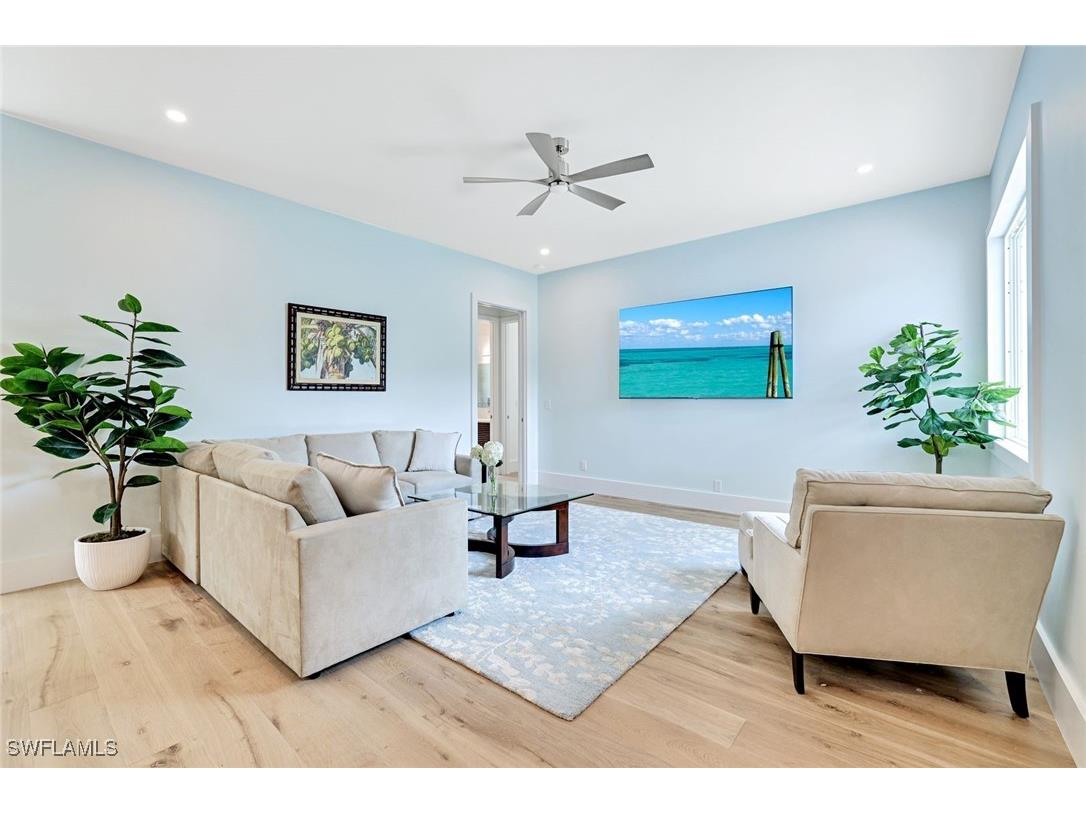 2515 Royal Palm Court Naples FL 34103 225076092 image6