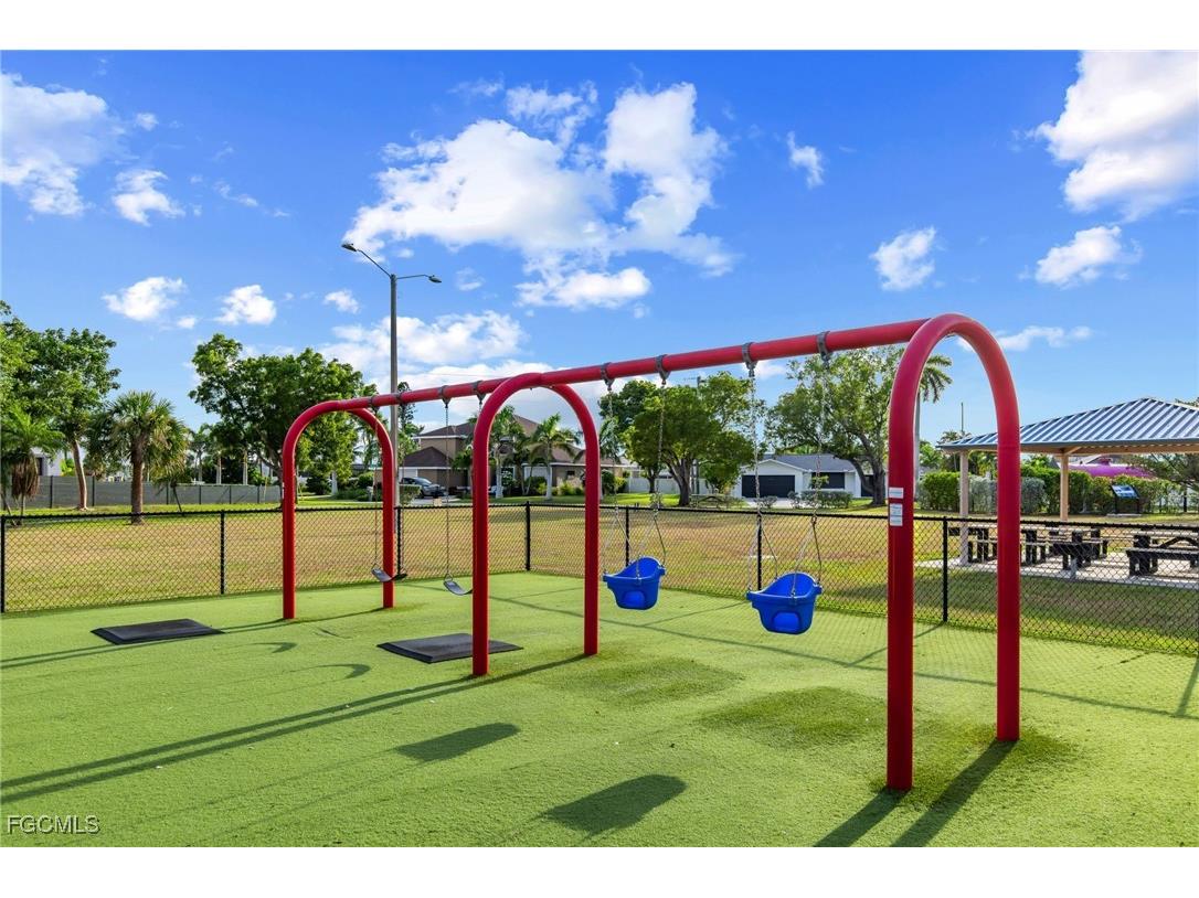 2515 SE 19th Avenue Cape Coral FL 33904 2025003917 image36