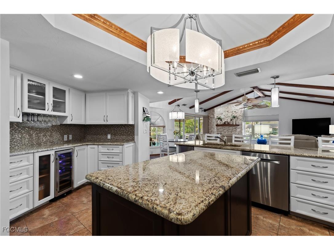 2515 SE 19th Avenue Cape Coral FL 33904 2025003917 image4