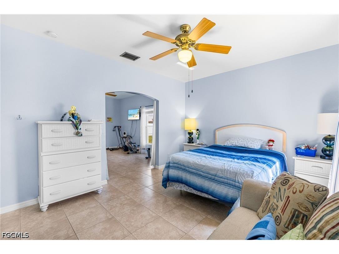 2515 SE 4th Avenue Cape Coral FL 33904 2026022739 image20