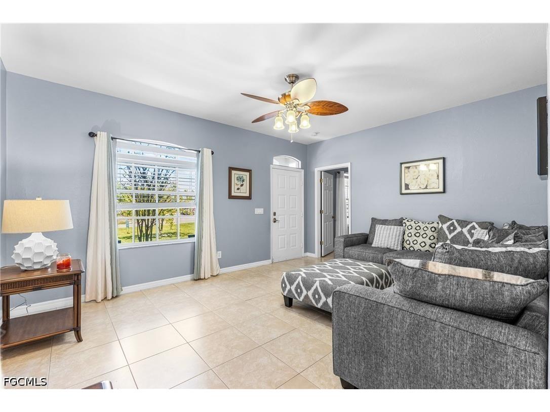 2515 SE 4th Avenue Cape Coral FL 33904 2026022739 image4