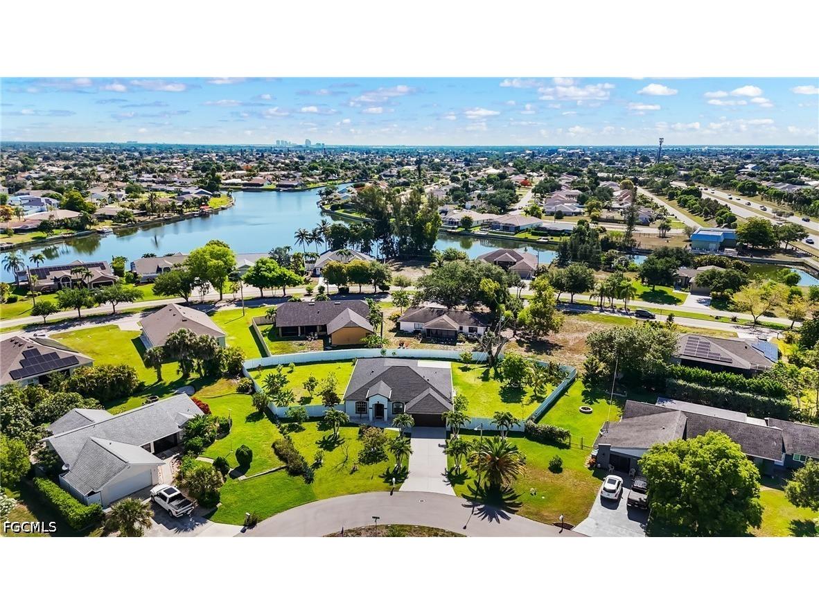 2515 SE 4th Avenue Cape Coral FL 33904 2026022739 image42