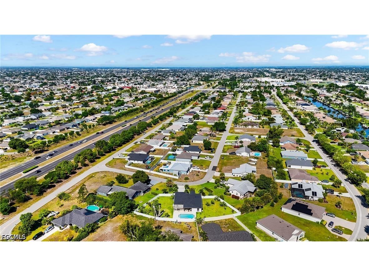 2515 SE 4th Avenue Cape Coral FL 33904 2026022739 image44