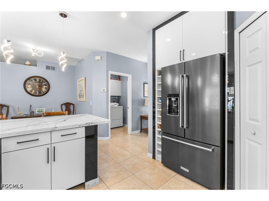2515 SE 4th Avenue Cape Coral FL 33904 2026022739 image7