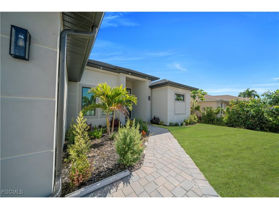 2515 Santa Barbara Boulevard N Cape Coral FL 33993 2025020168 image11