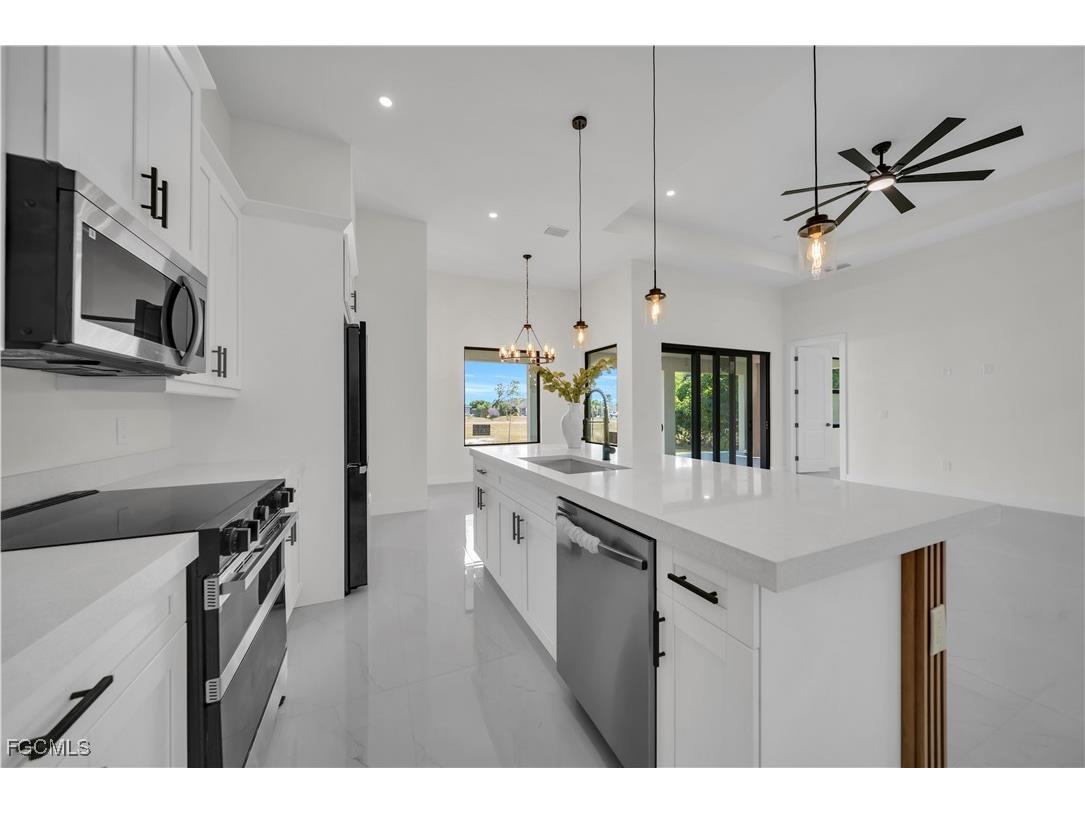 2515 Santa Barbara Boulevard N Cape Coral FL 33993 2025020168 image24