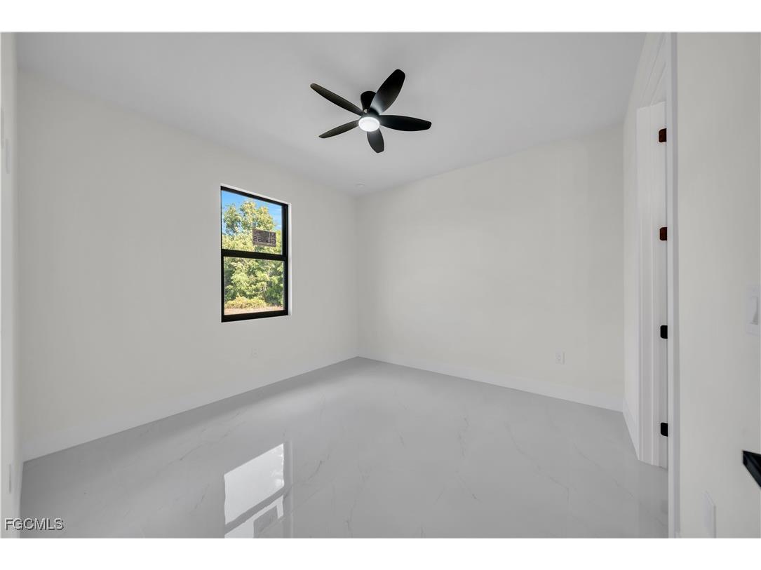 2515 Santa Barbara Boulevard N Cape Coral FL 33993 2025020168 image30