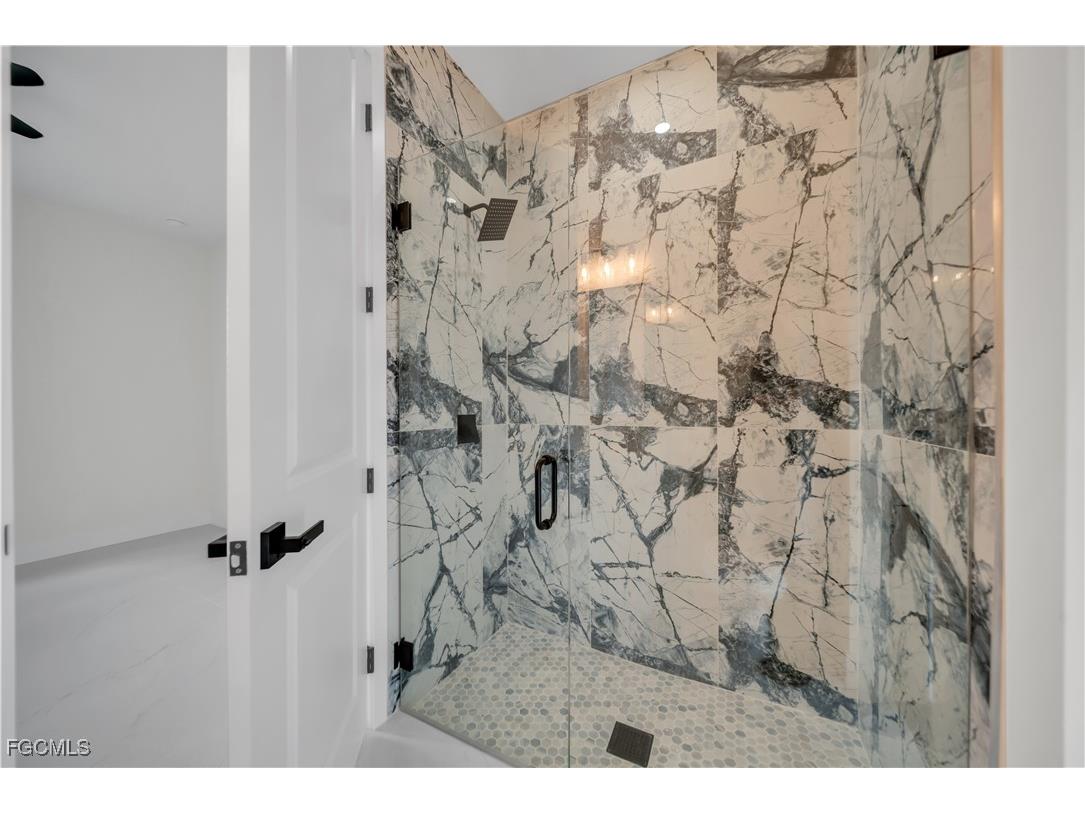 2515 Santa Barbara Boulevard N Cape Coral FL 33993 2025020168 image31