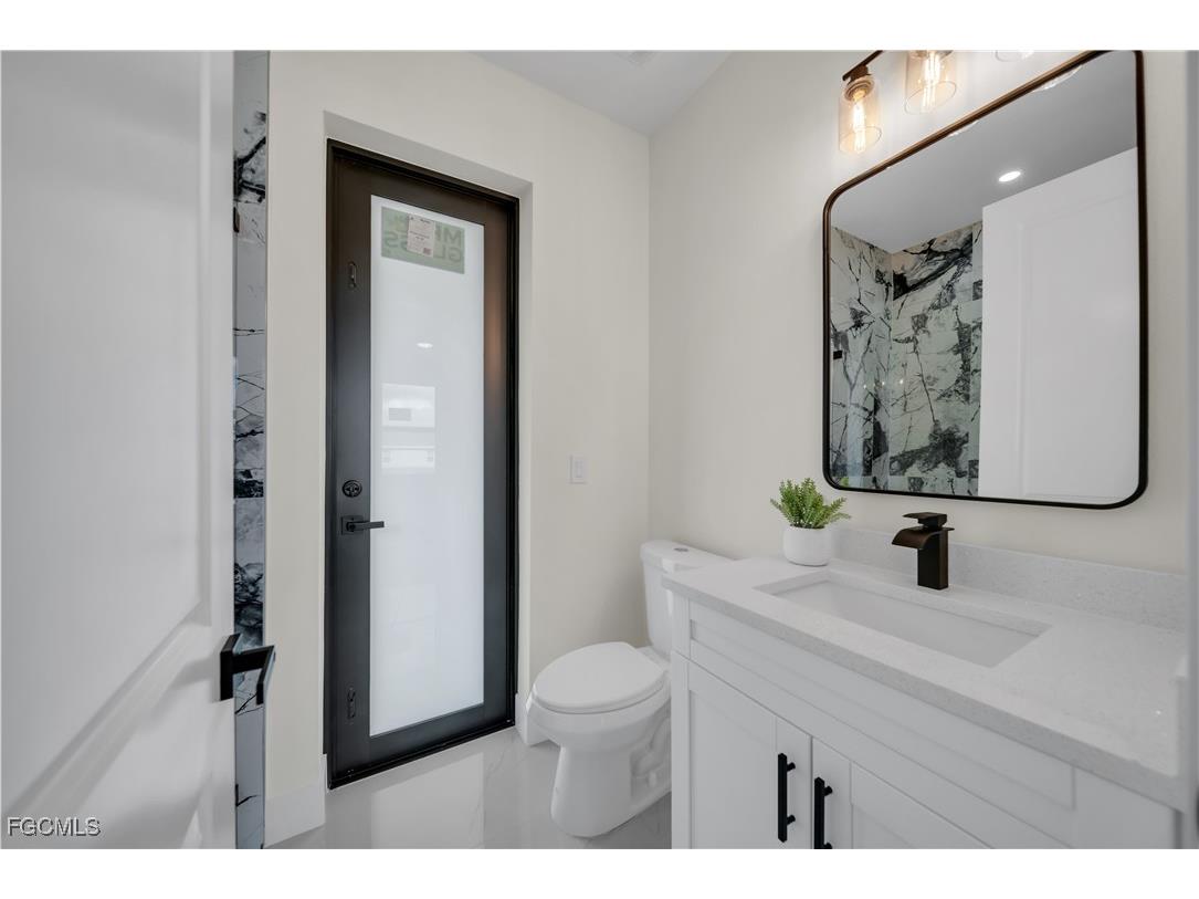 2515 Santa Barbara Boulevard N Cape Coral FL 33993 2025020168 image32