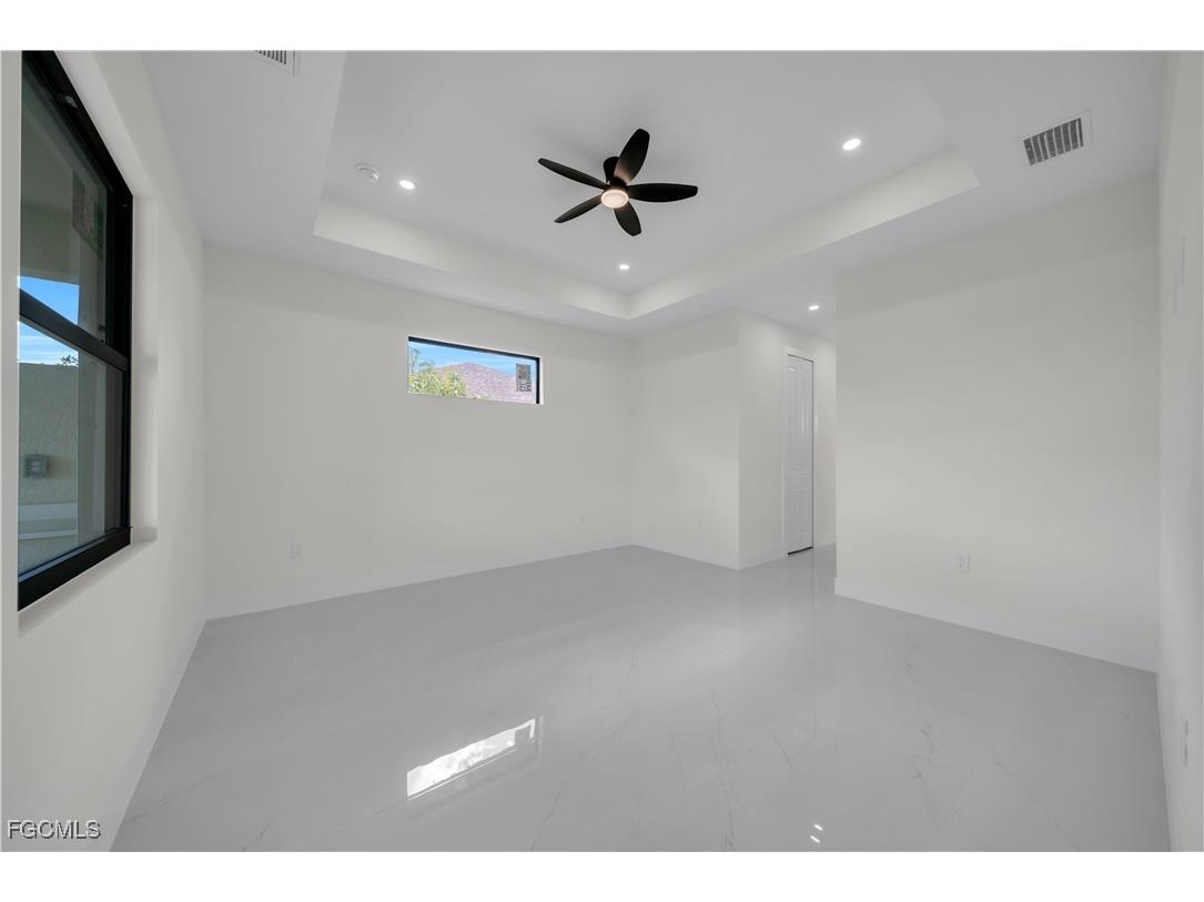 2515 Santa Barbara Boulevard N Cape Coral FL 33993 2025020168 image35