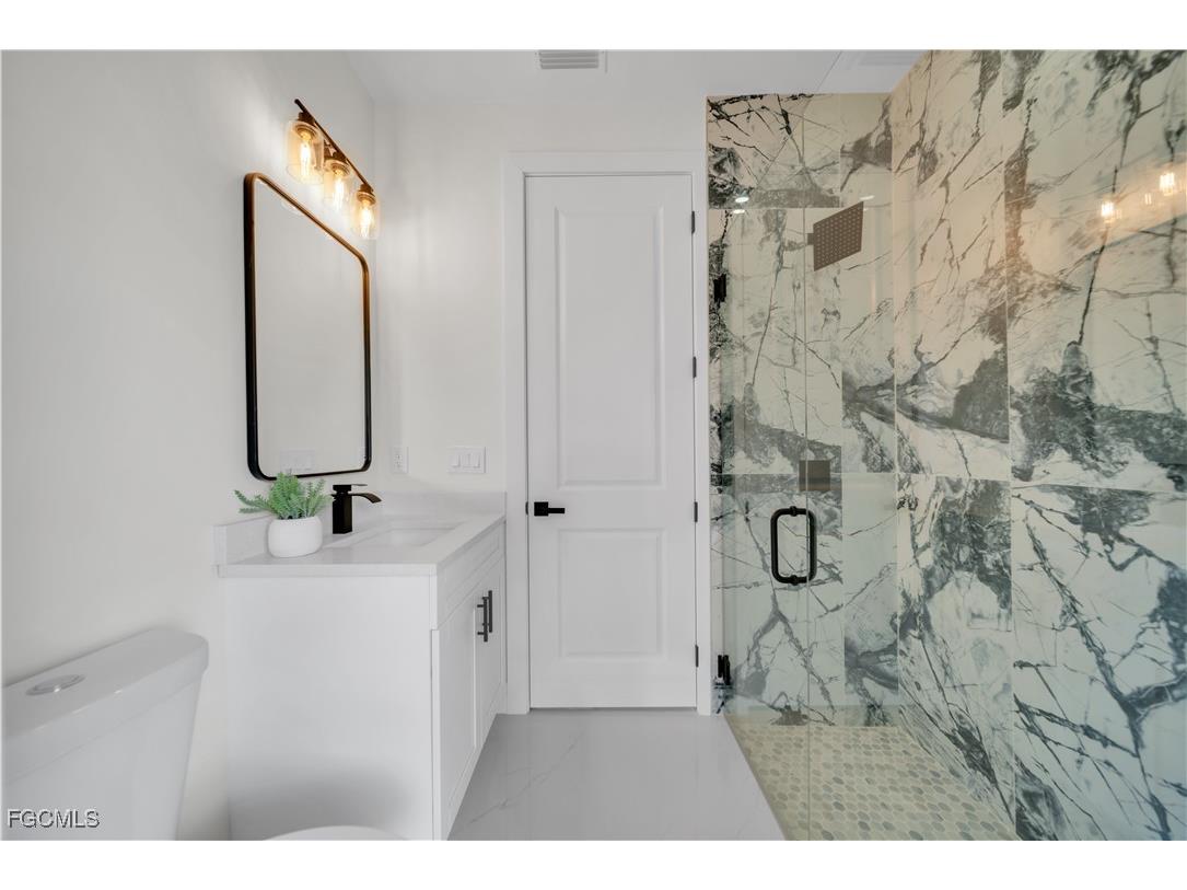 2515 Santa Barbara Boulevard N Cape Coral FL 33993 2025020168 image36