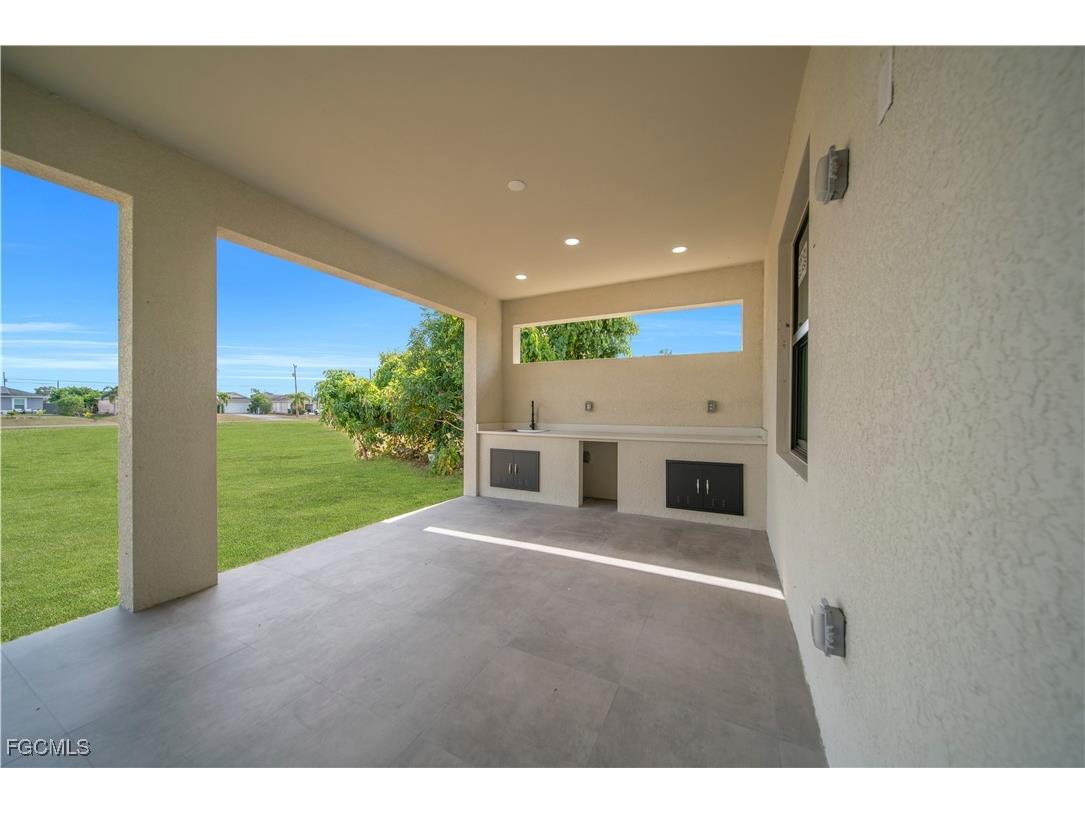 2515 Santa Barbara Boulevard N Cape Coral FL 33993 2025020168 image41