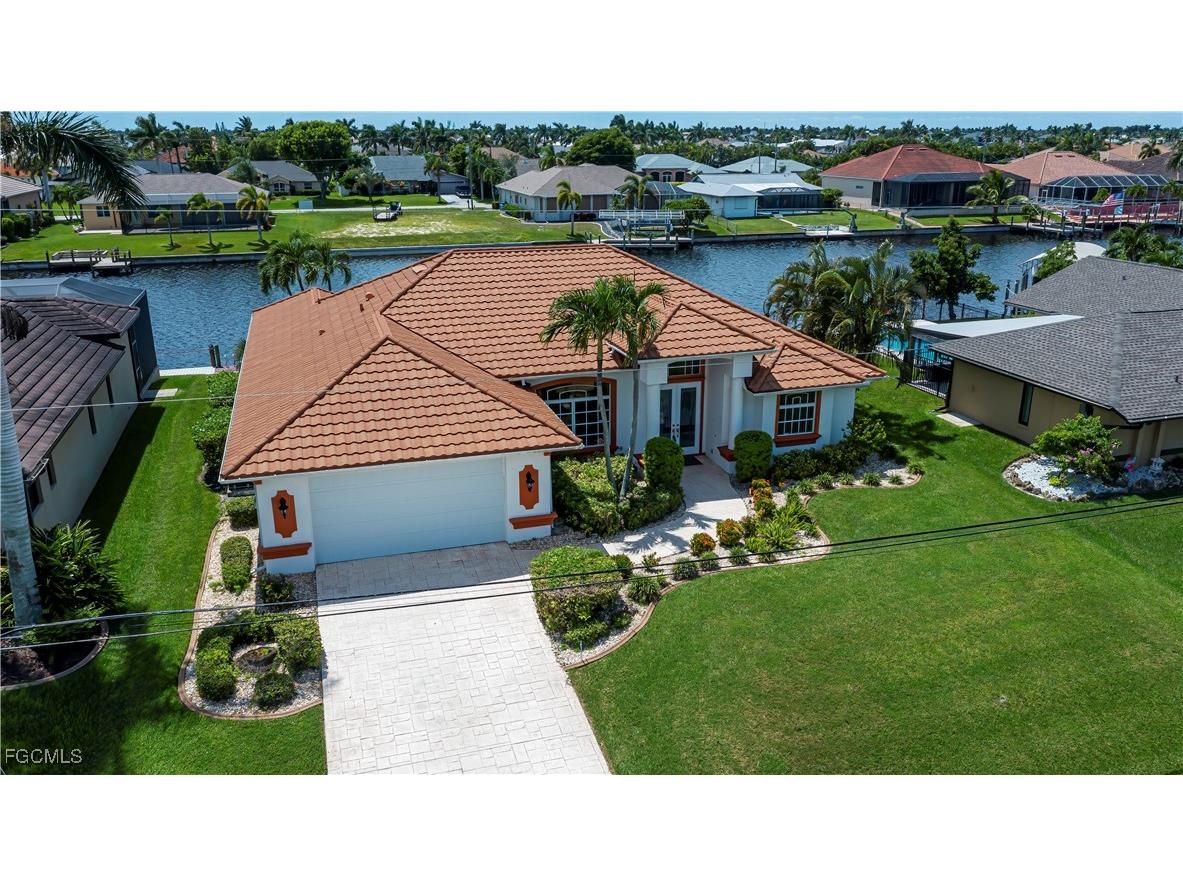2516 SW 37th Terrace Cape Coral FL 33914 2025007223 image1