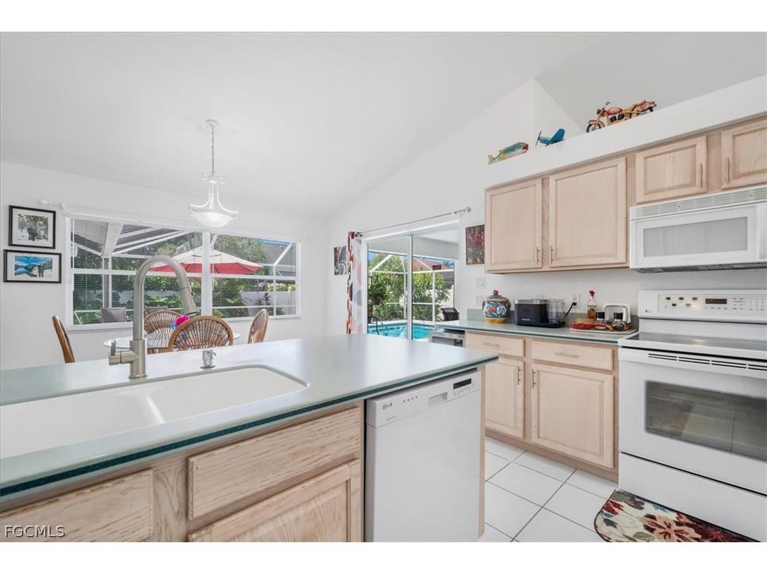 2516 SW 52nd Terrace Cape Coral FL 33914 2026013442 image17