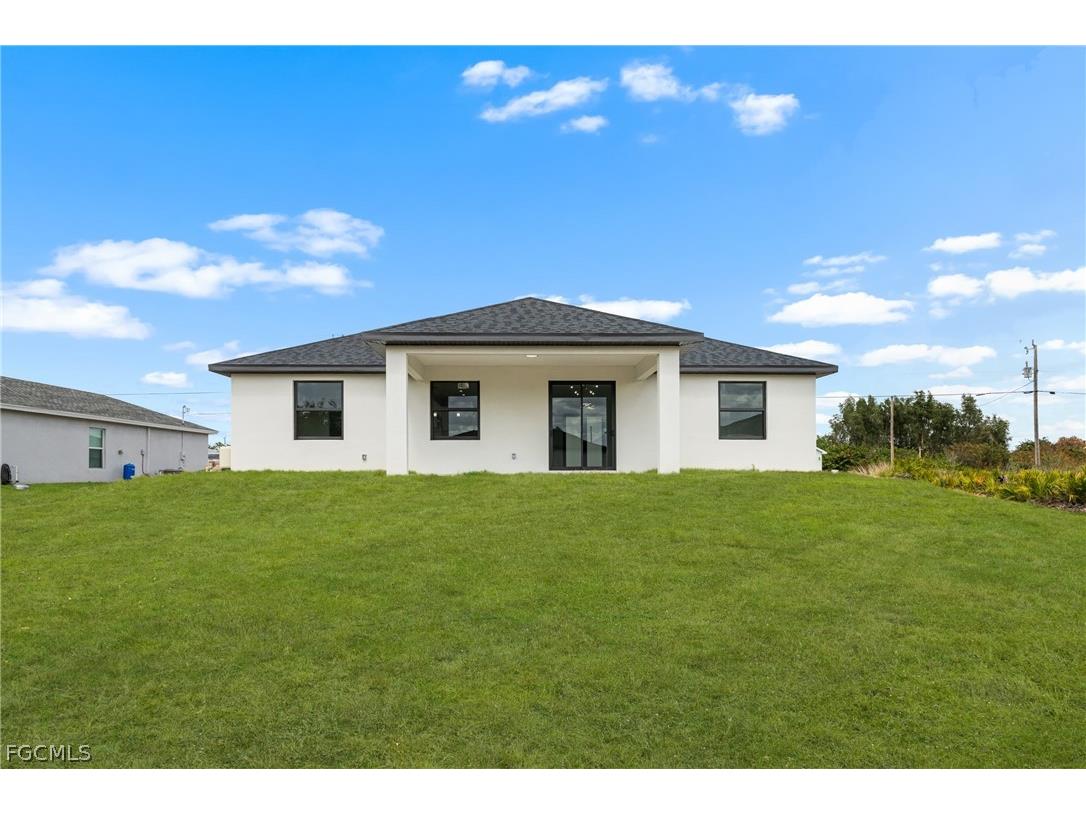 2517 24th Street W Lehigh Acres FL 33971 2026012021 image3