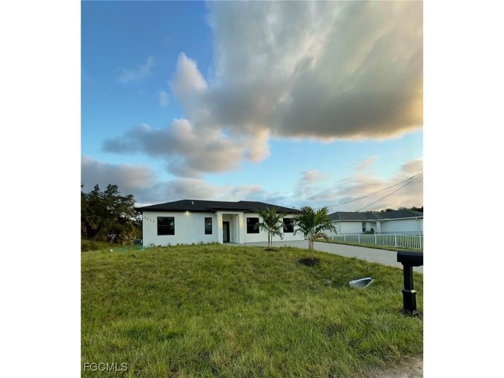 2517 54th Street SW Lehigh Acres FL 33976 2025015966 image3