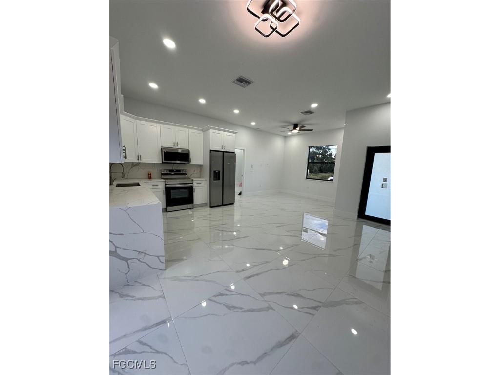 2517 54th Street SW Lehigh Acres FL 33976 2025015966 image5