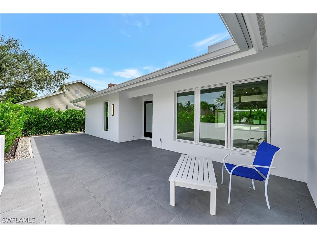 2517 Kings Lake Boulevard Naples FL 34112 226006766 image3