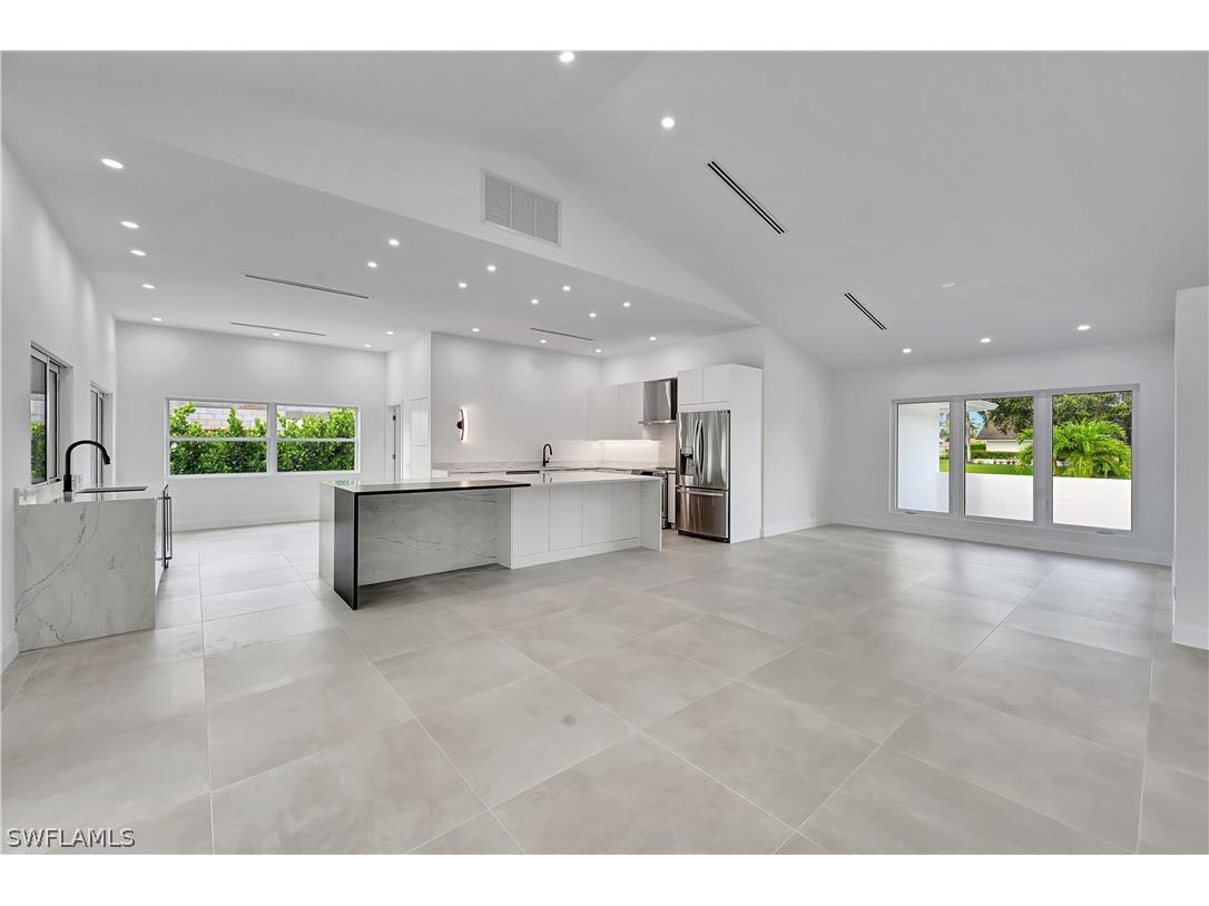 2517 Kings Lake Boulevard Naples FL 34112 226006766 image7