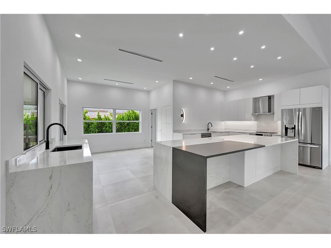 2517 Kings Lake Boulevard Naples FL 34112 226006766 image9