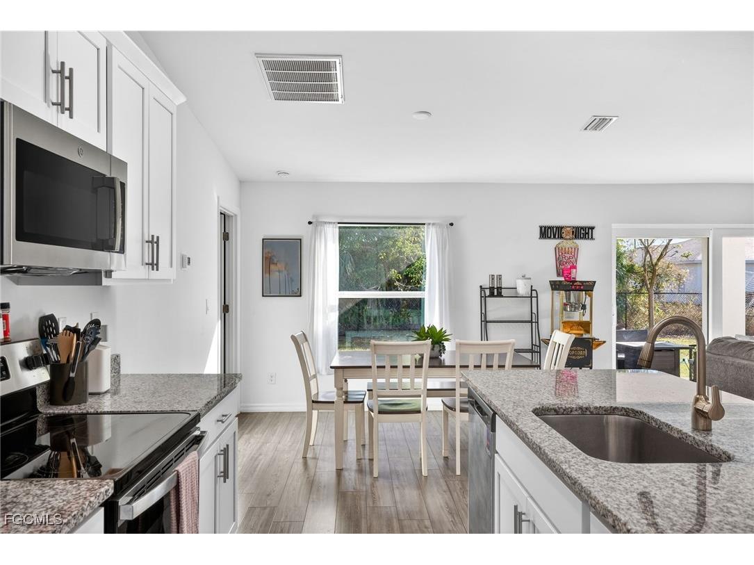 2517 NW 15th Place Cape Coral FL 33993 2026000720 image10