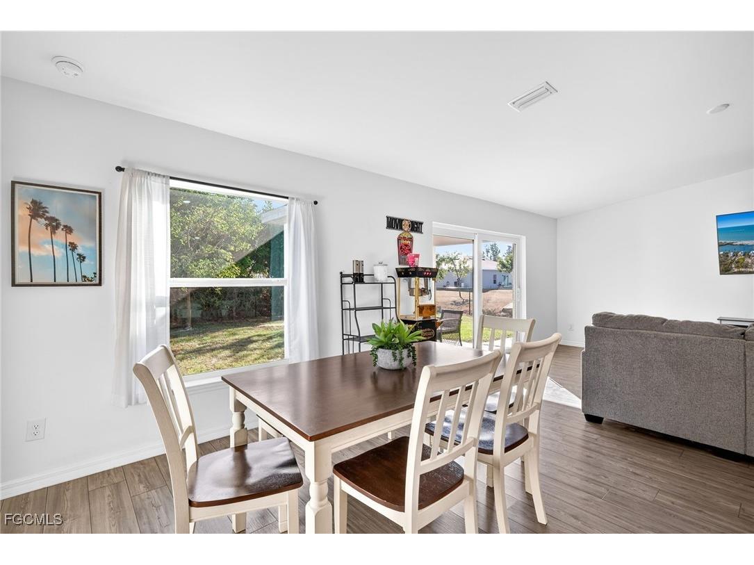 2517 NW 15th Place Cape Coral FL 33993 2026000720 image6