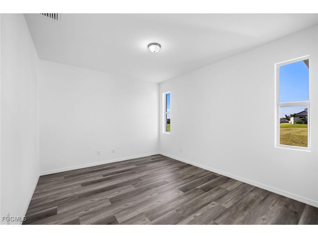 2518 NW 10th Terrace Cape Coral FL 33993 2025025219 image18