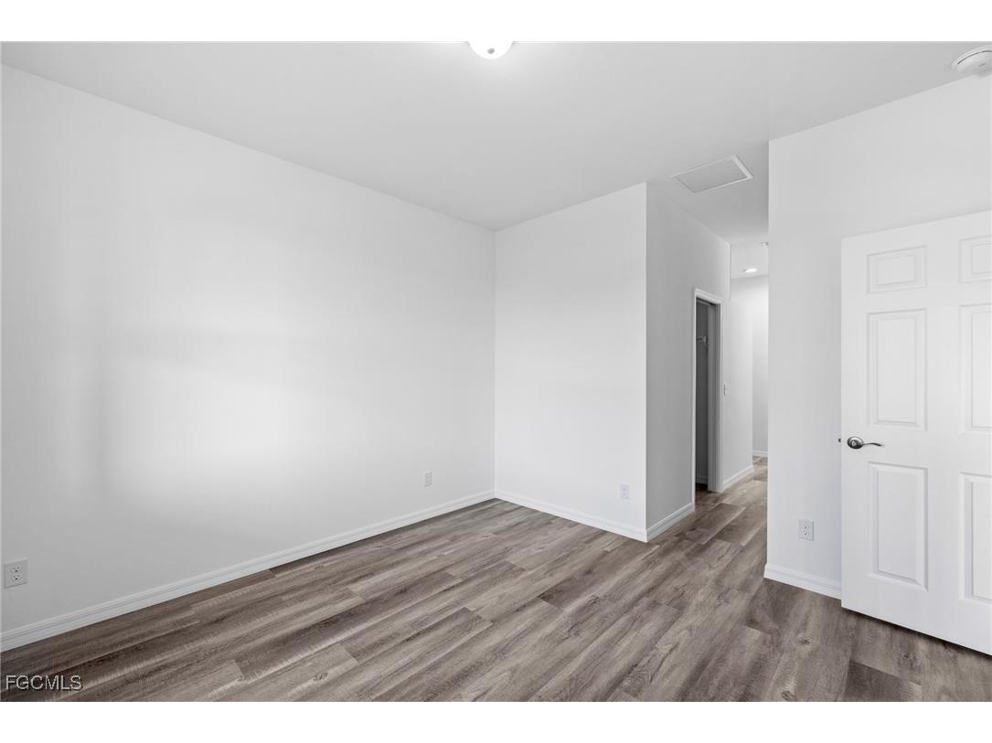 2518 NW 10th Terrace Cape Coral FL 33993 2025025219 image22