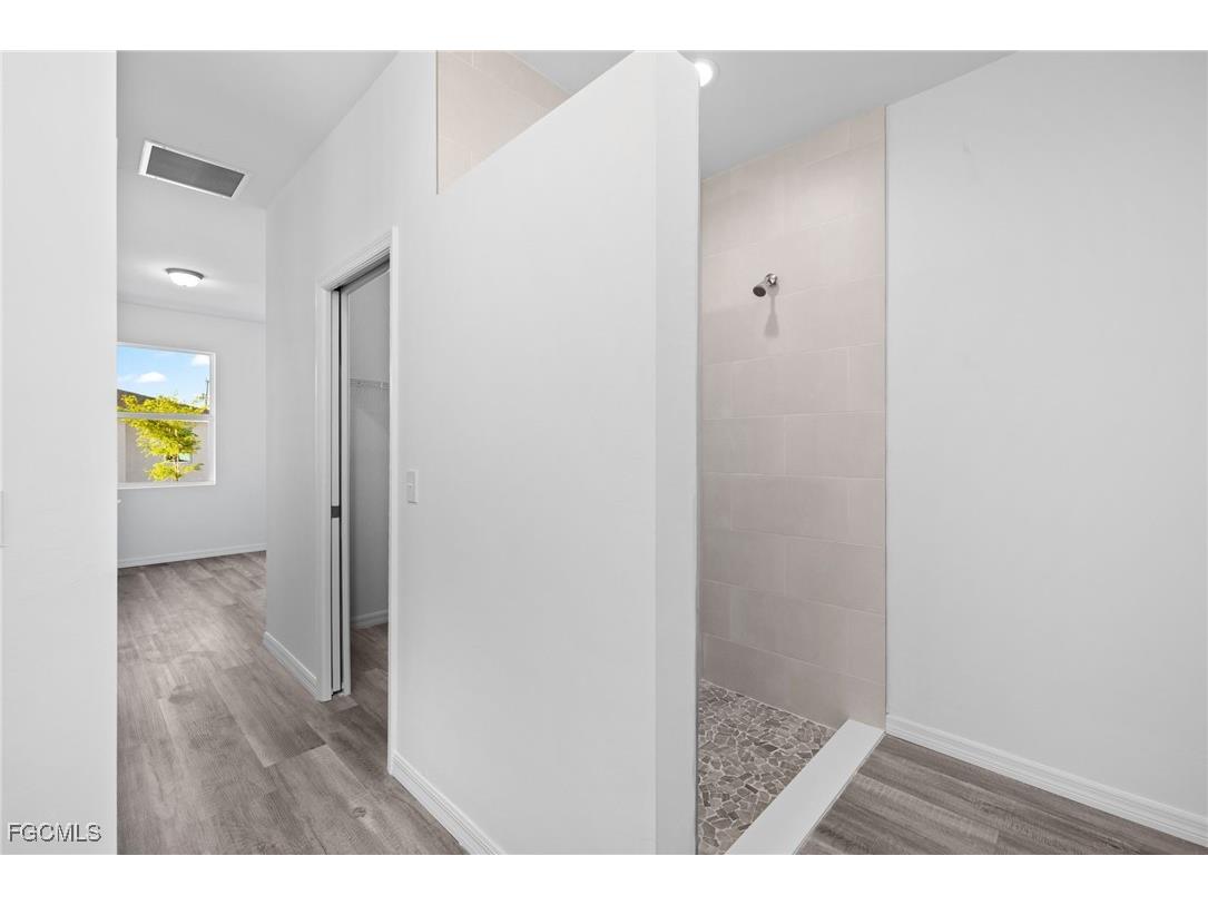 2518 NW 10th Terrace Cape Coral FL 33993 2025025219 image25