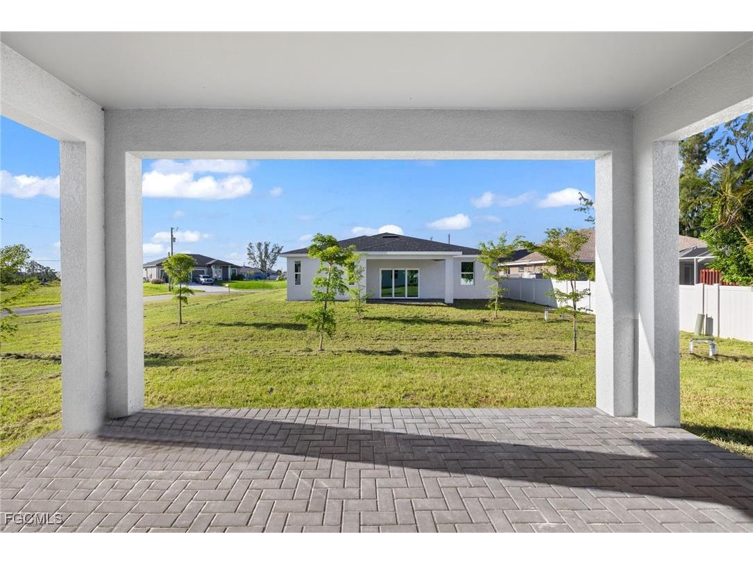 2518 NW 10th Terrace Cape Coral FL 33993 2025025219 image27