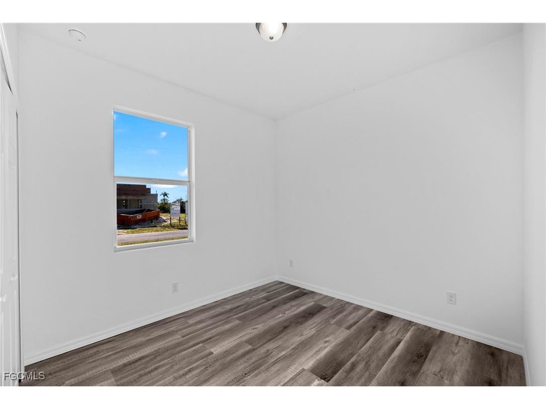 2518 NW 10th Terrace Cape Coral FL 33993 2025025219 image5