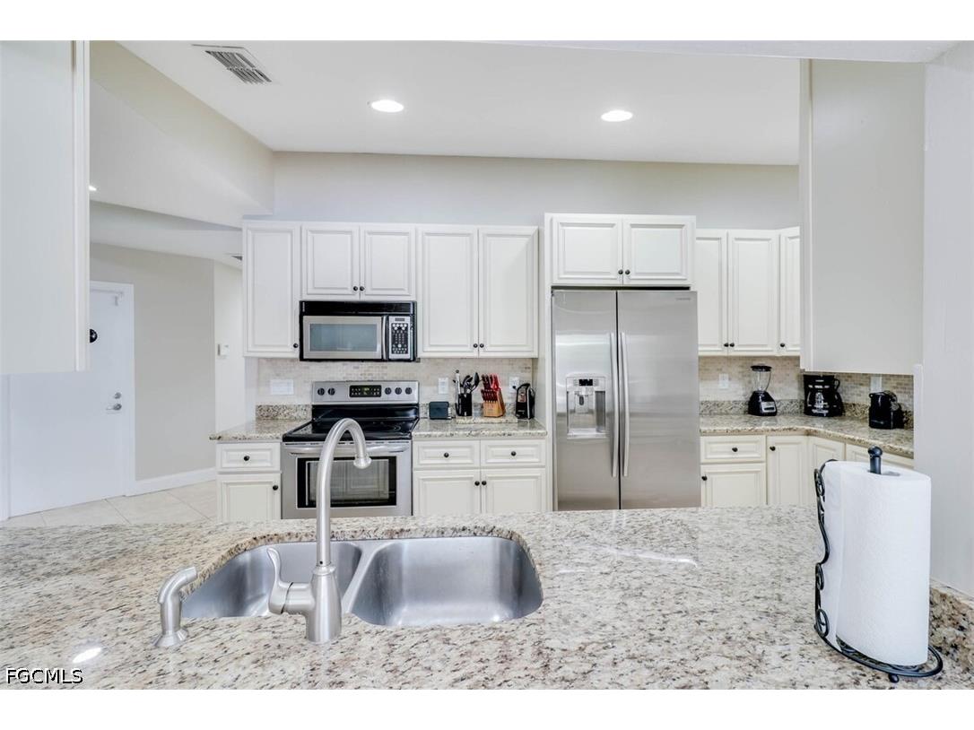 2518 SE 19th Avenue Cape Coral FL 33904 2026020323 image4