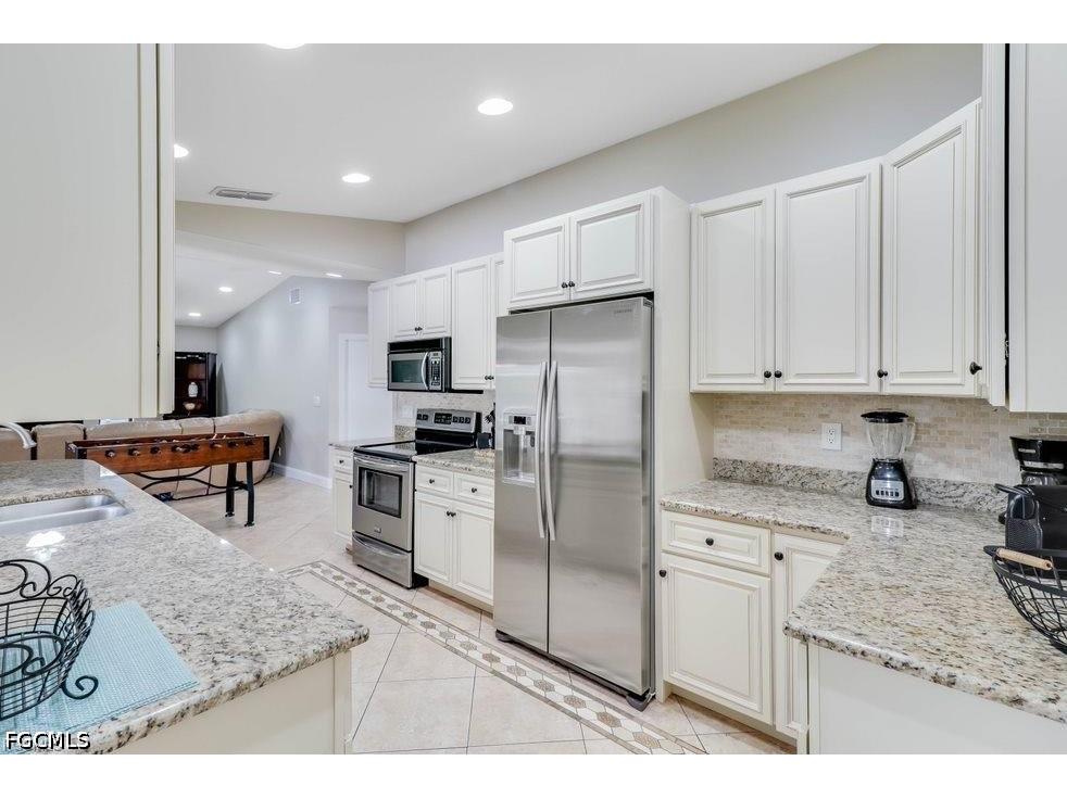 2518 SE 19th Avenue Cape Coral FL 33904 2026020323 image6