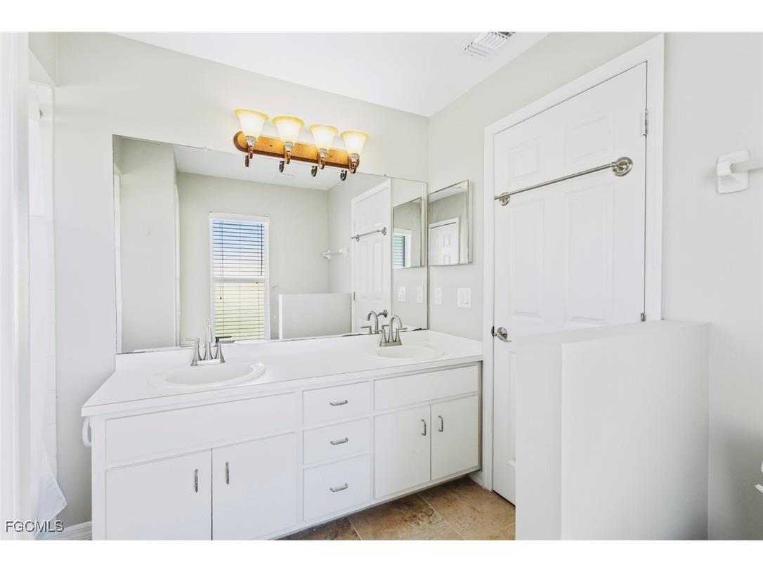 2519 7th Street W Lehigh Acres FL 33971 2025010487 image21