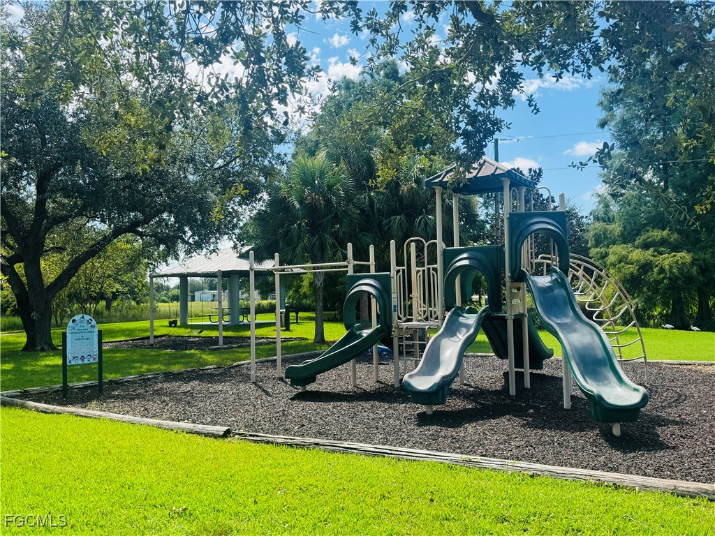 2519 7th Street W Lehigh Acres FL 33971 2025010487 image35