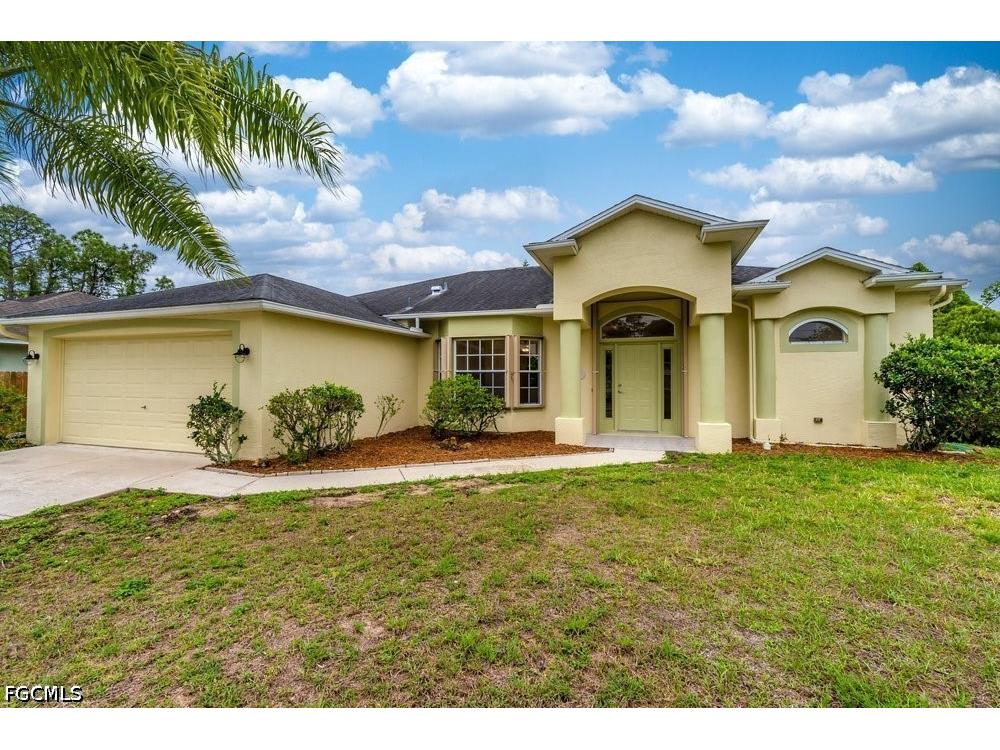 2519 9th Street W Lehigh Acres FL 33971 2026016641 image1