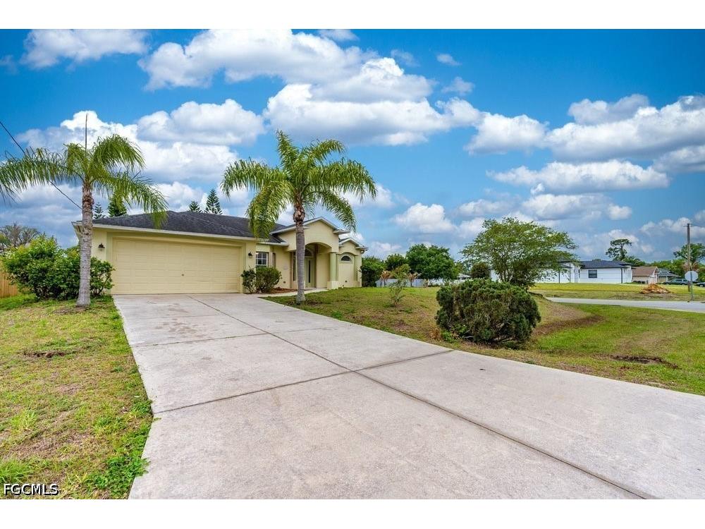 2519 9th Street W Lehigh Acres FL 33971 2026016641 image2