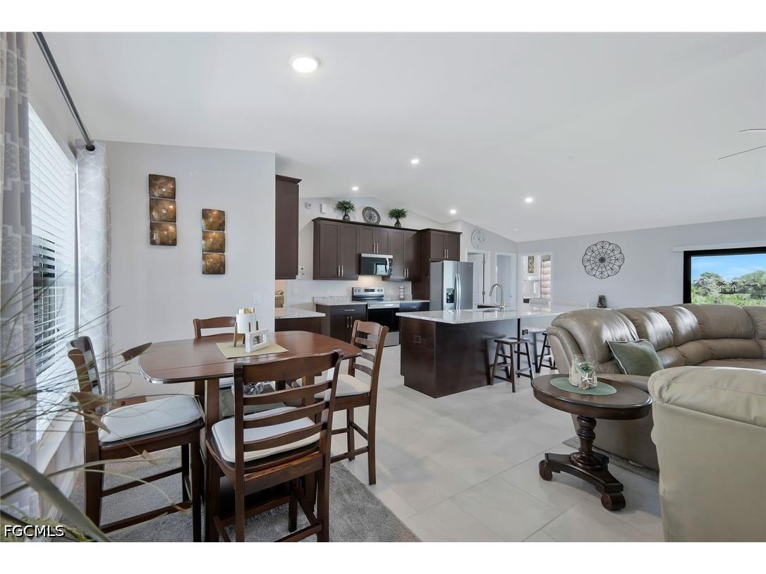 2519 NE 5th Place Cape Coral FL 33909 2026015177 image10