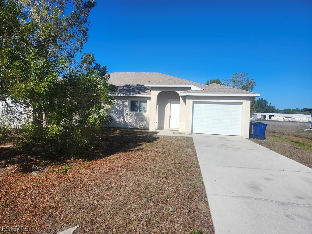2519 Park Road Lehigh Acres FL 33971 2026013631 image1