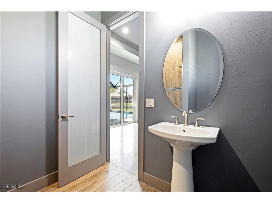 2519 SW 27th Avenue Cape Coral FL 33914 2025019468 image24