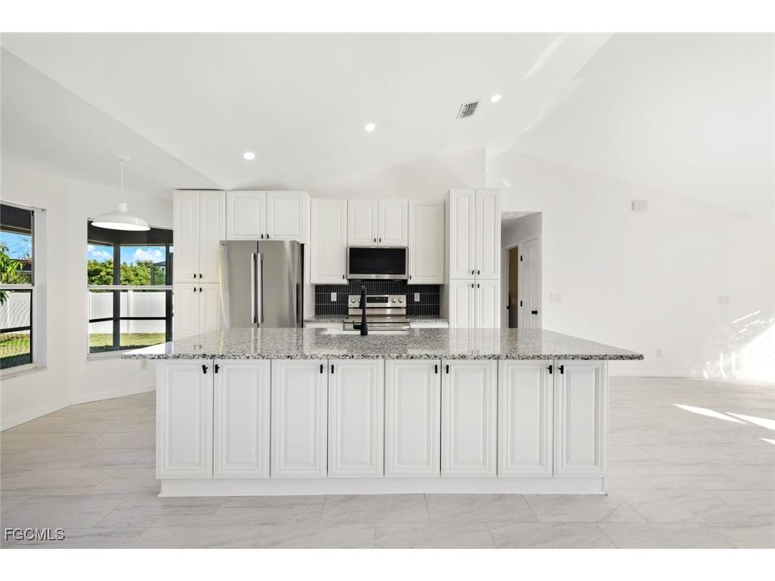 2519 SW 30th Street Cape Coral FL 33914 2026000793 image7