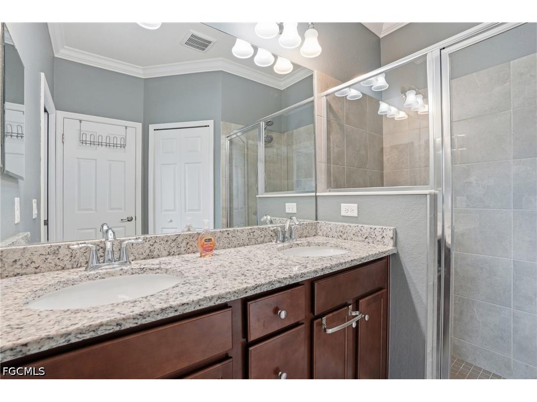 2519 Vine Avenue Naples FL 34120 2026017948 image14