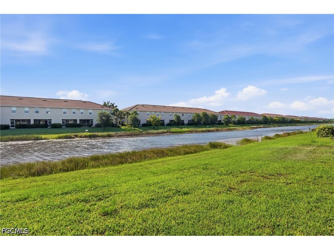 2519 Vine Avenue Naples FL 34120 2026017948 image24
