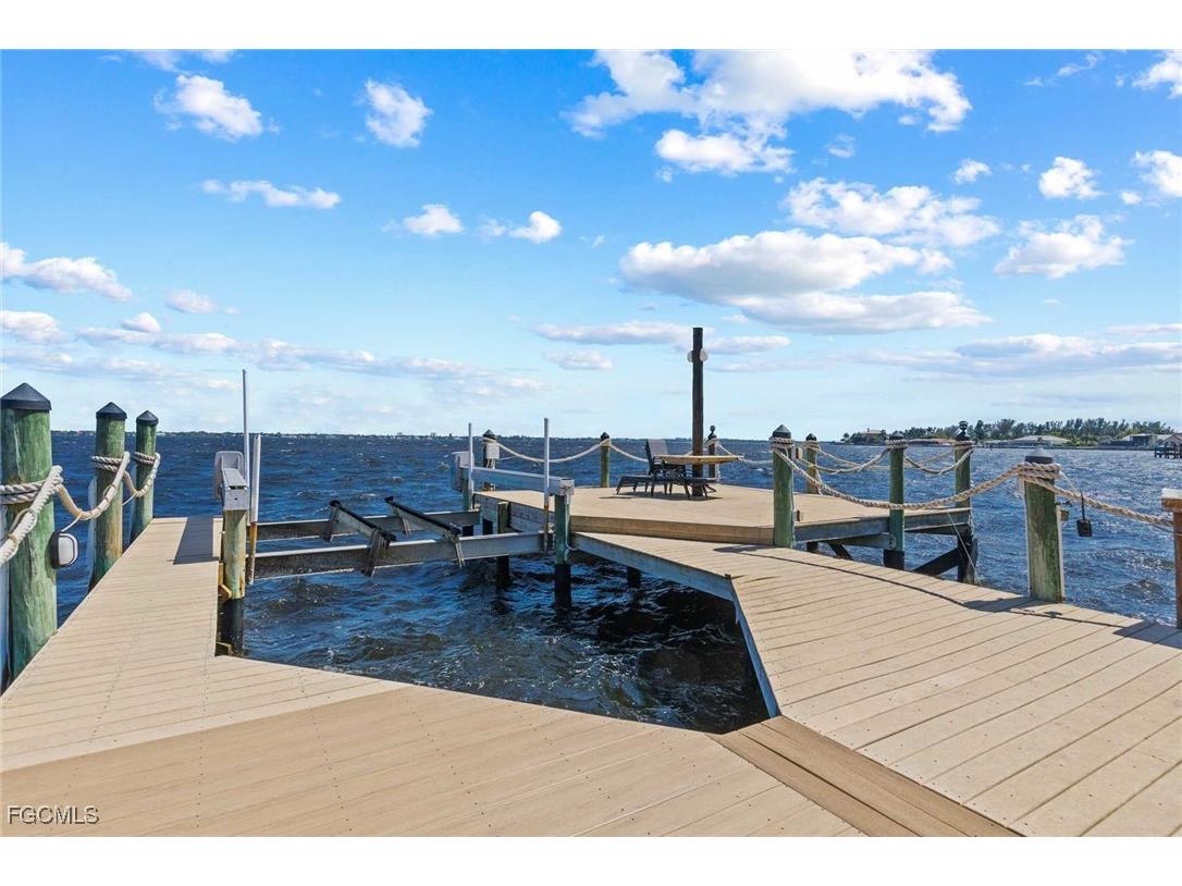 252 Bayshore Drive Cape Coral FL 33904 2025010067 image21