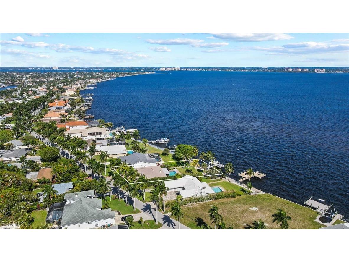 252 Bayshore Drive Cape Coral FL 33904 2025010067 image3