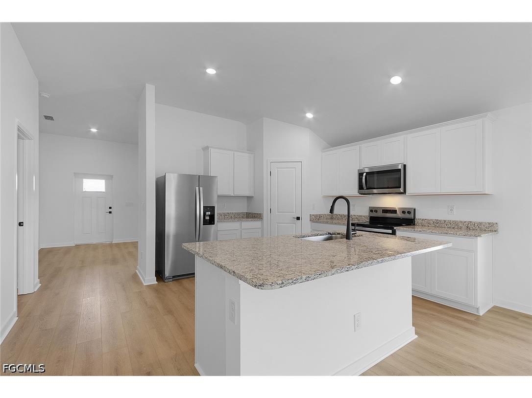 252 Lunette Street Fort Myers FL 33913 2026029761 image3