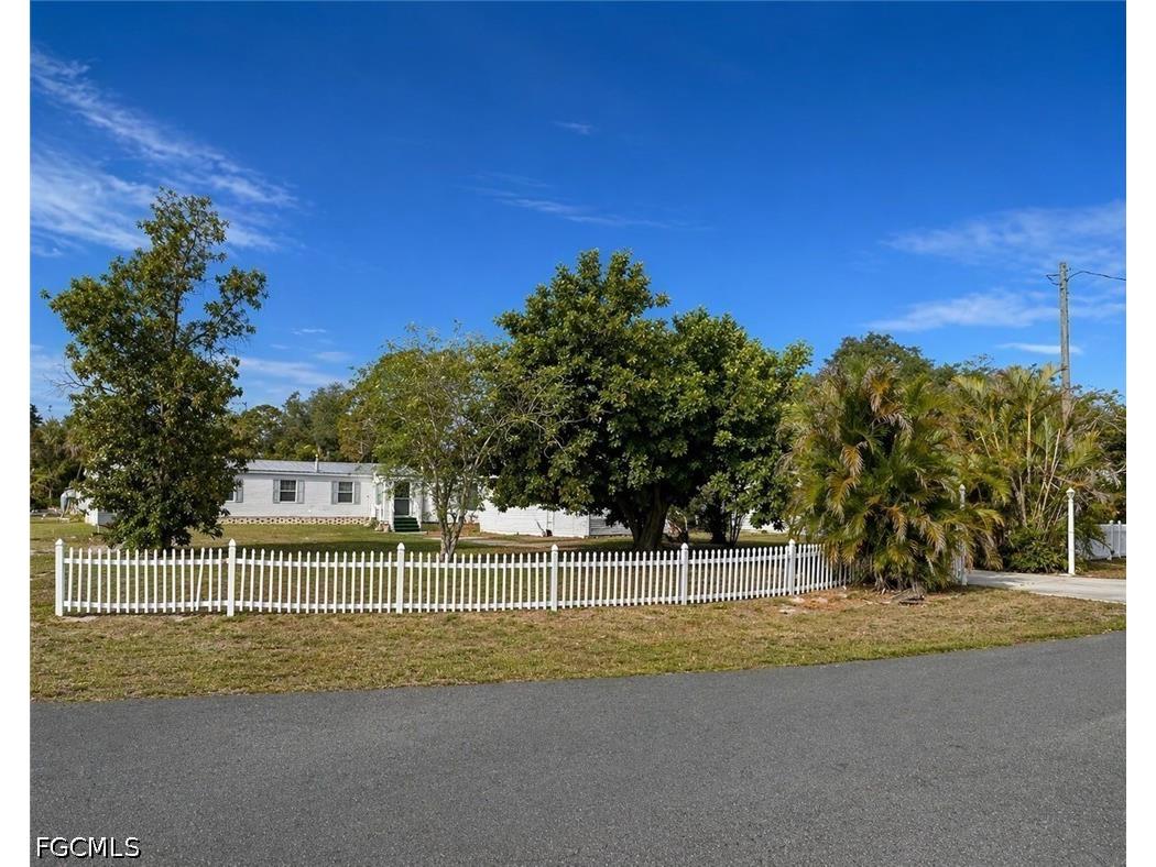 2520 Brownell Court North Fort Myers FL 33917 2026018473 image1