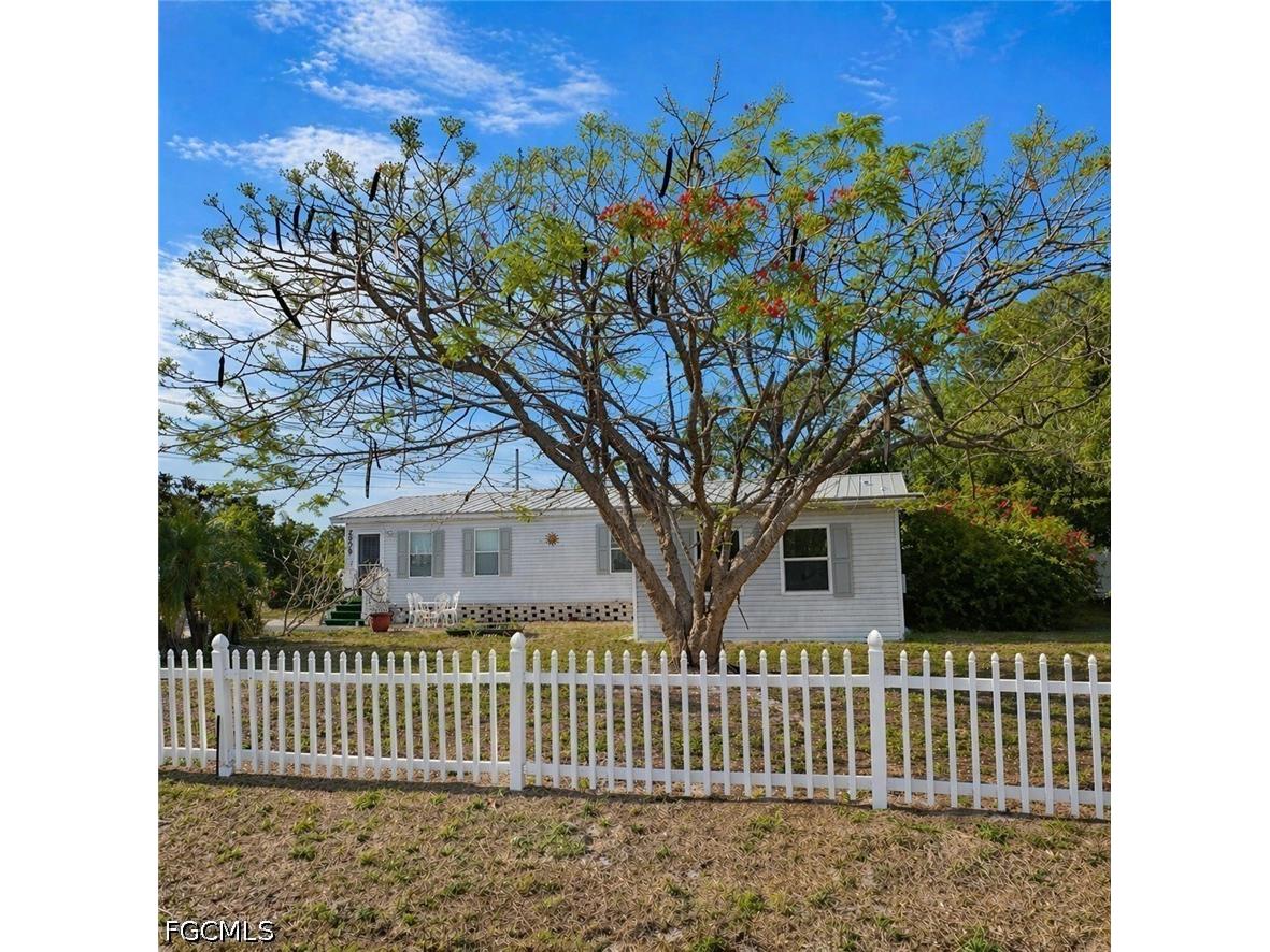2520 Brownell Court North Fort Myers FL 33917 2026018473 image2